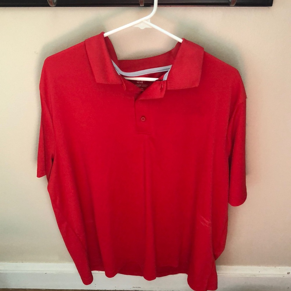 Men’s collared tee